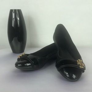 Tory Burch Women’s Black Leather Flats.